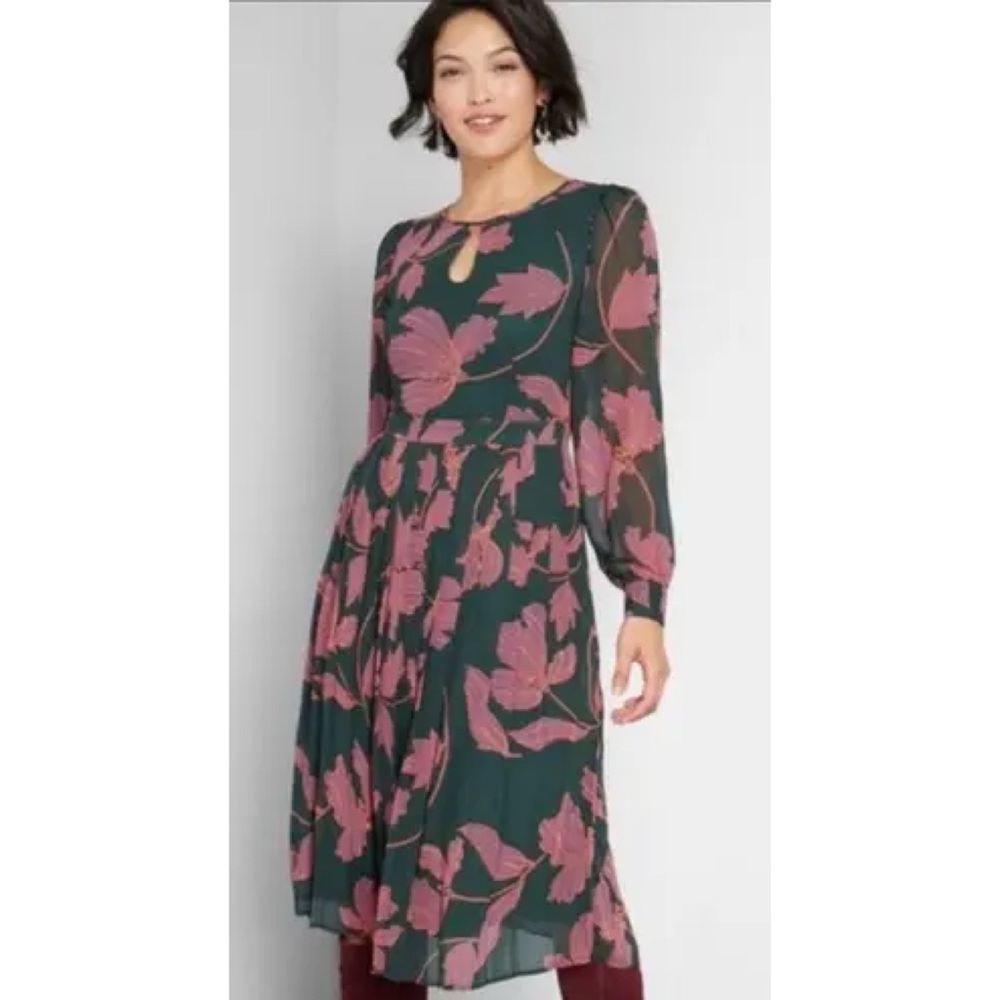 NWOT ModCloth Keen on Pleats Keyhole Floral Long Sleeve Midi Dress Emerald Green